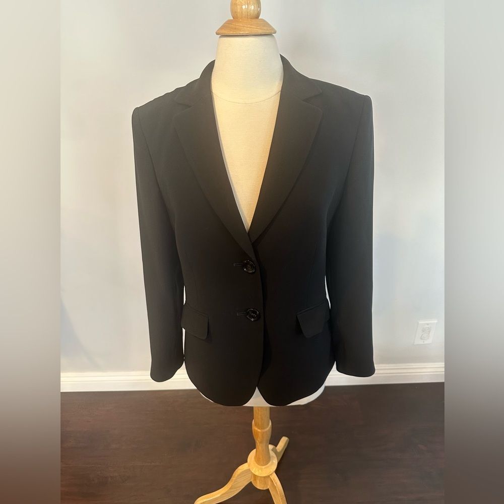 Basler Women's Black Blazer Size 40